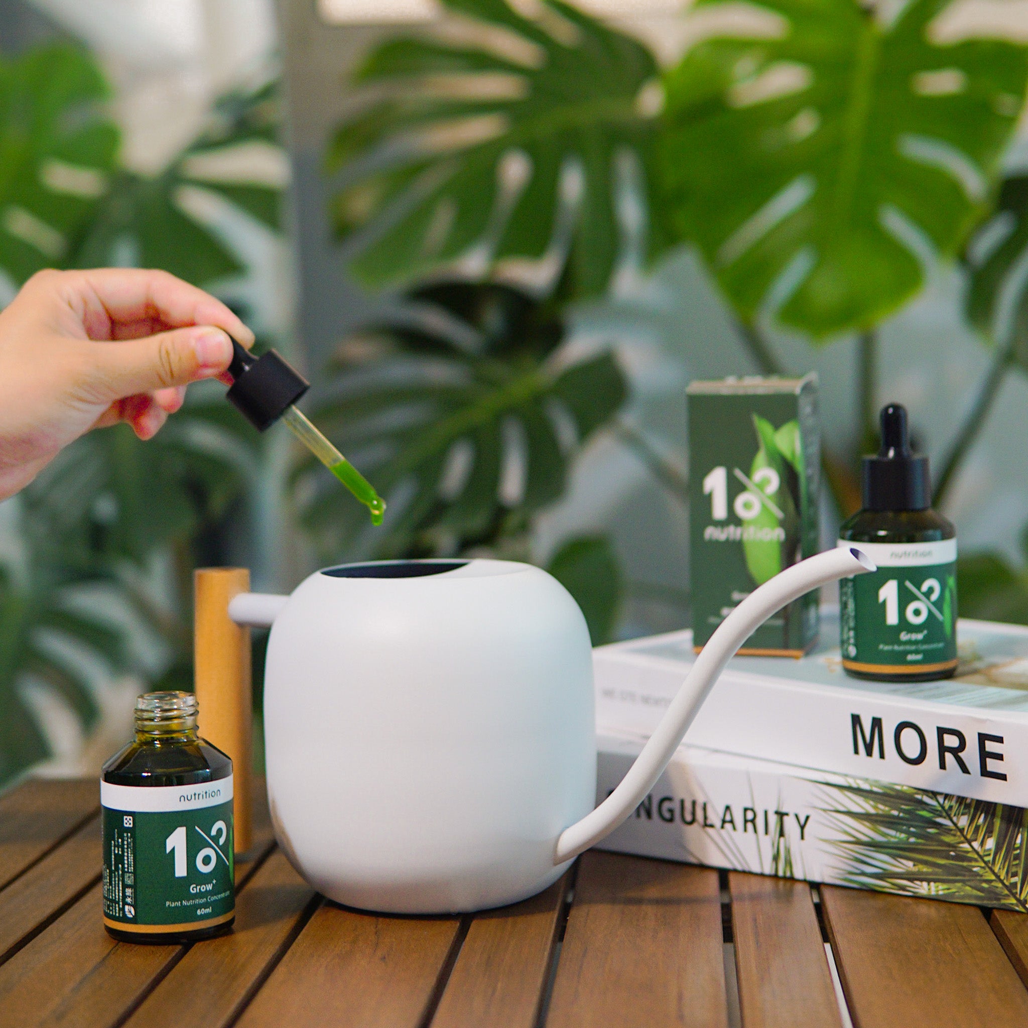 1%植物營養精華 澆水壺